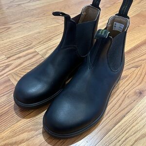 New Blundstone #2115 Vegan Chelsea Boots Unisex US M 8.5 W 10.5